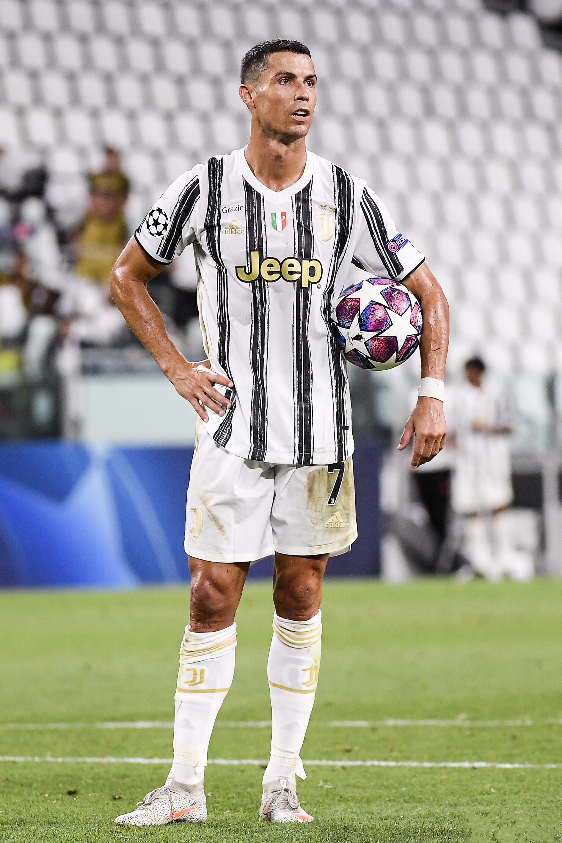 尤文图斯门将罗纳尔多在训练中受伤，或将休战一段时间的简单介绍