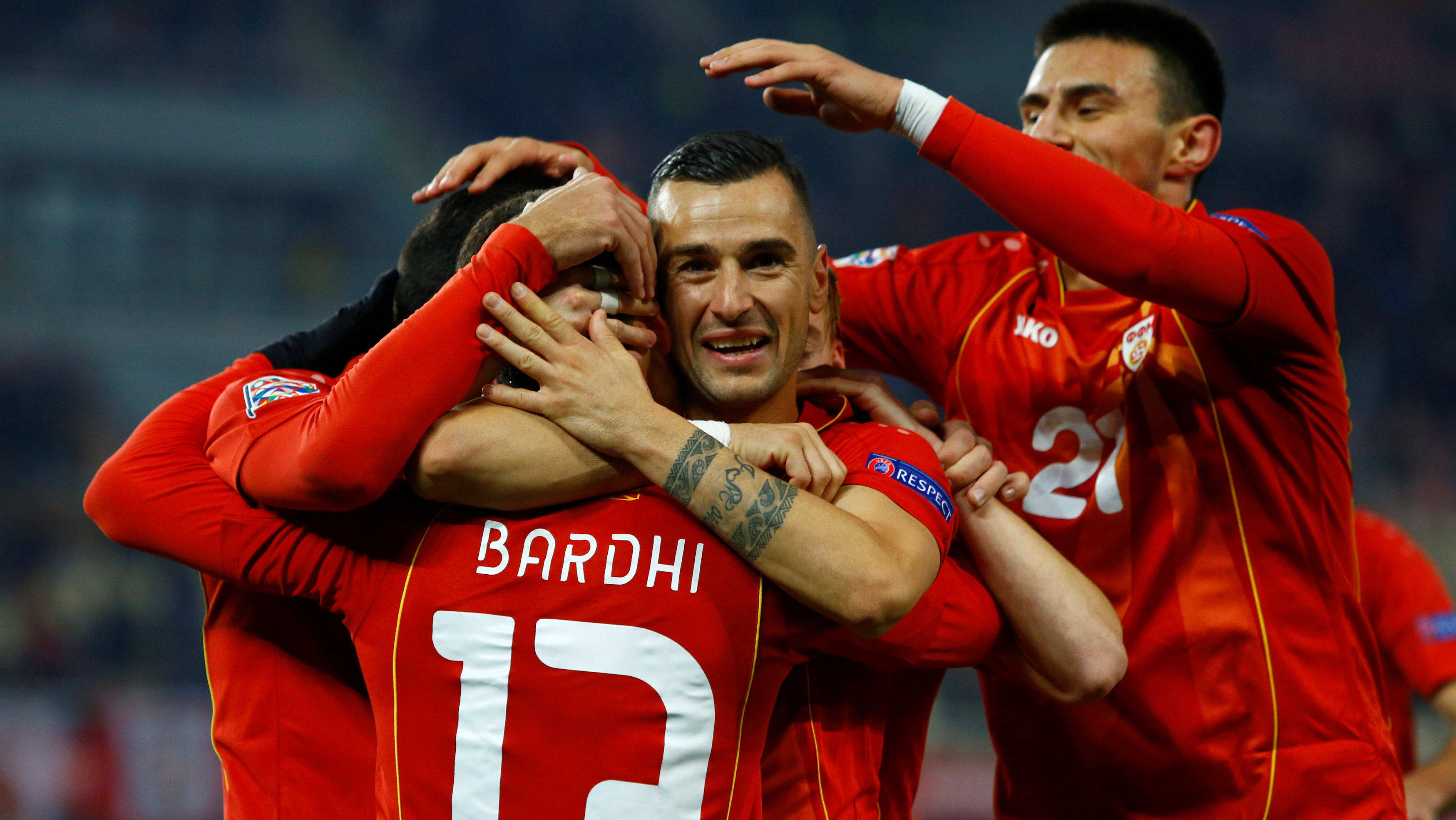 im电竞官网-欧洲足球赛事不断精彩，塞尔维亚队走出低谷