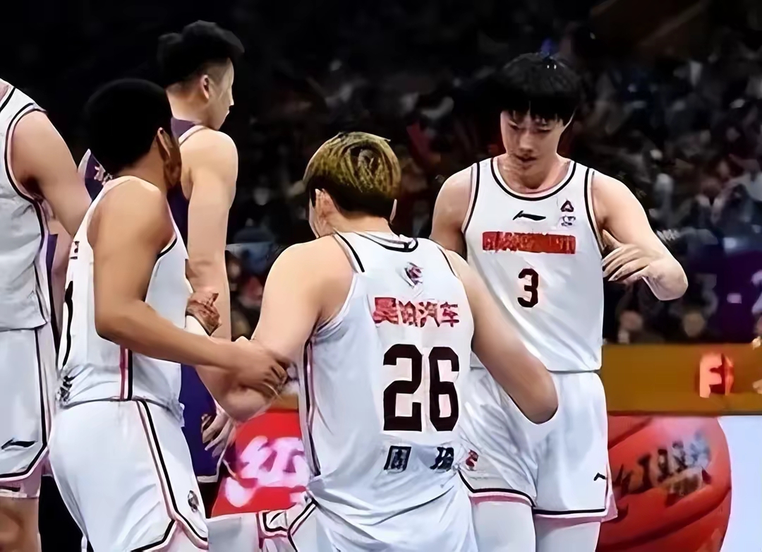 广东队遭遇失利，球员表现依然出色的简单介绍