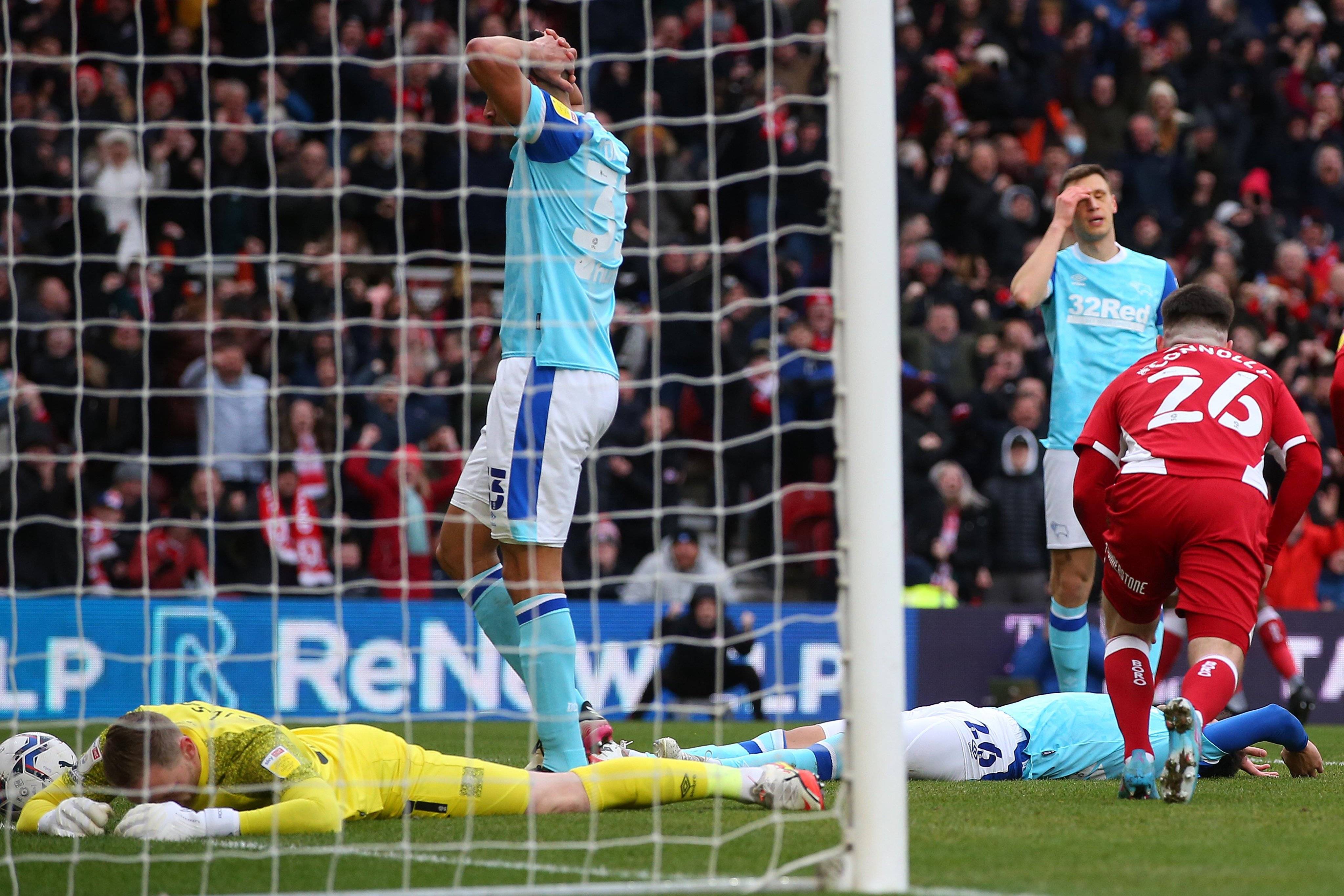 关于斯托克城逆转取胜，重回积分榜前列的信息