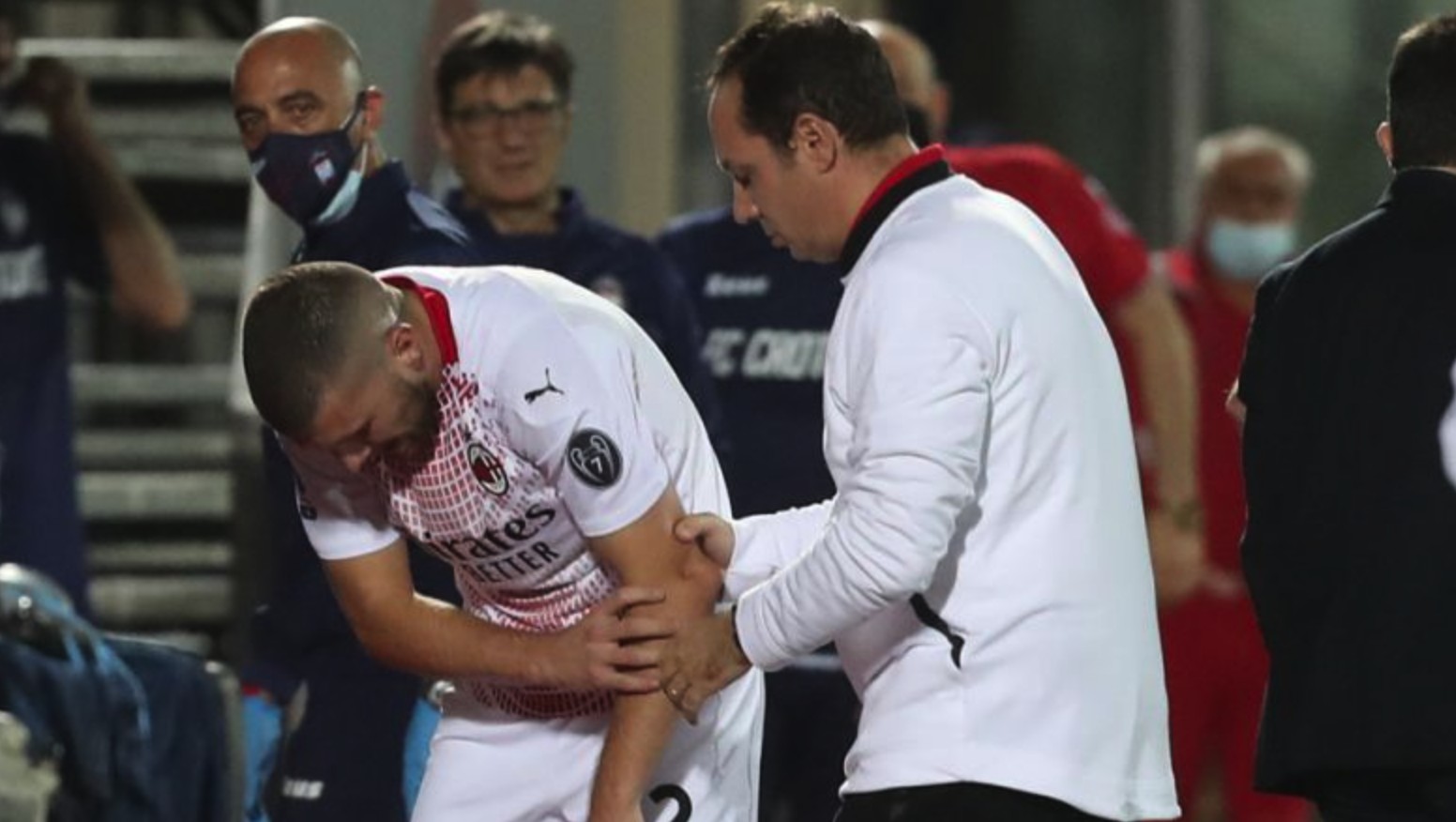 克罗托内客场告捷，主教练赞誉球员拼搏的简单介绍