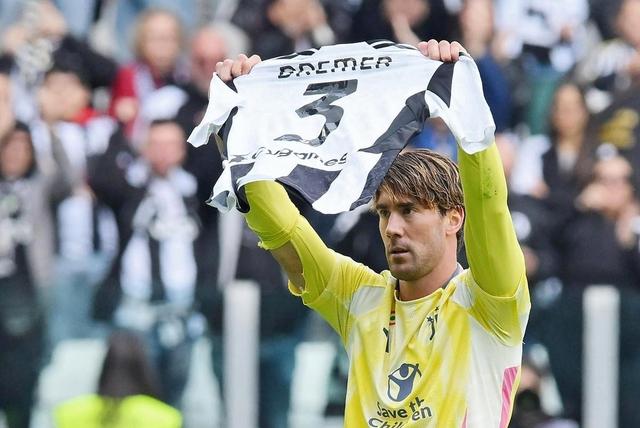 关于瓦伦西亚门将成关键，主队稳守反击成功的信息