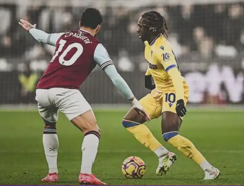 西汉姆联主场遭遇惨败，赛季前景堪忧的简单介绍