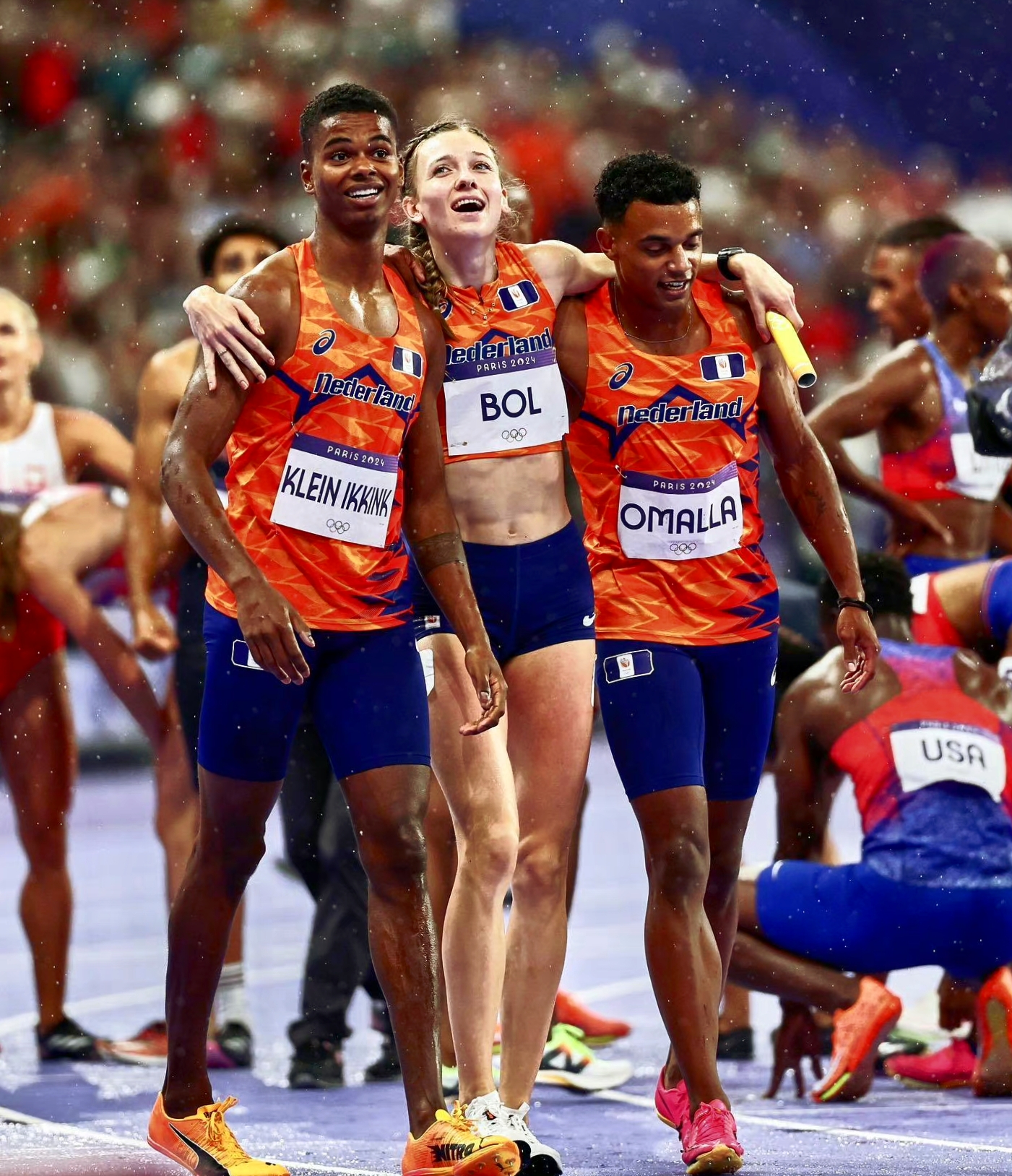 -荷兰体操选手携手夺金，斩获团体冠军