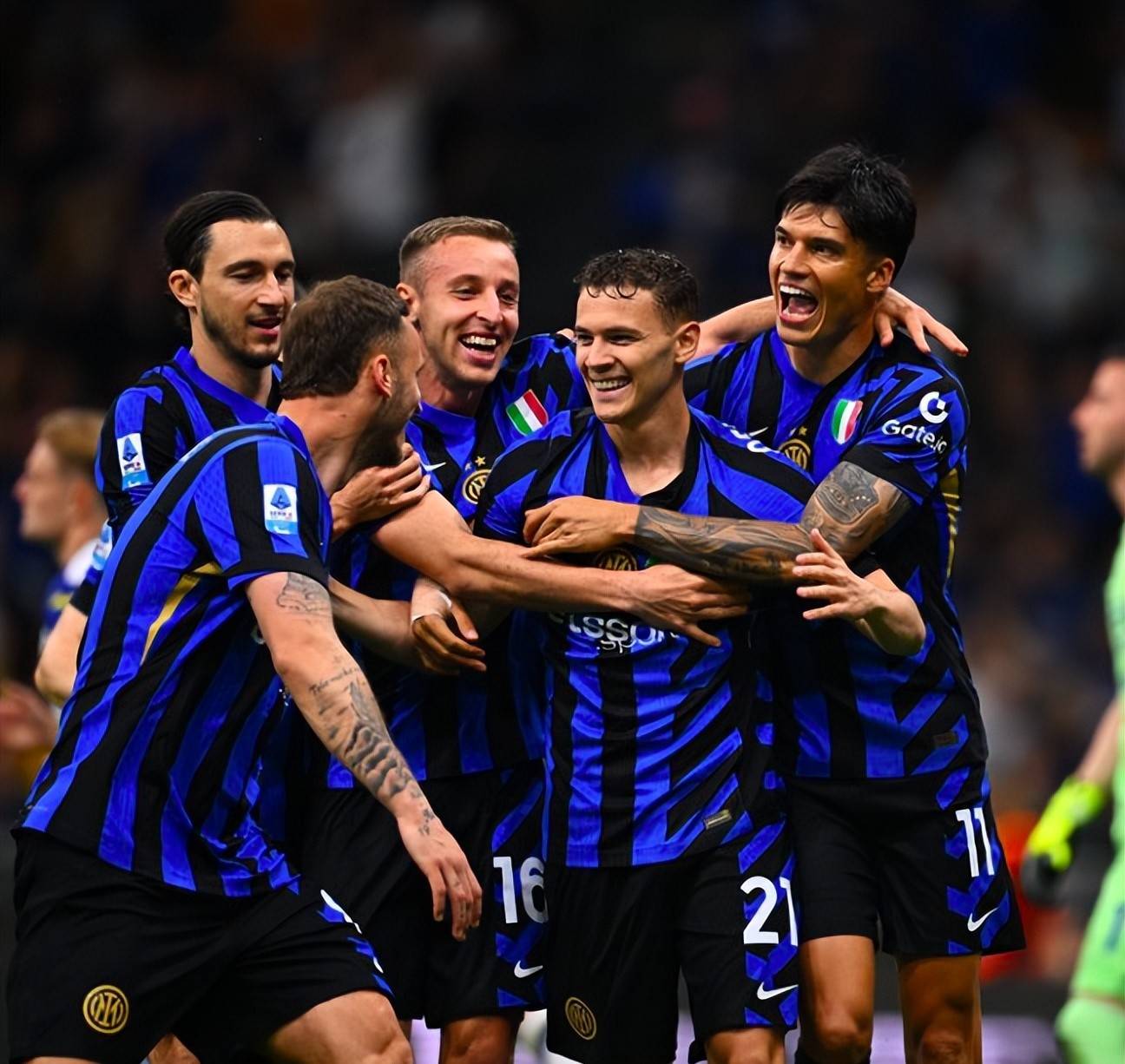 im电竞官网-欧洲强队频频失手，争冠形势激烈的简单介绍