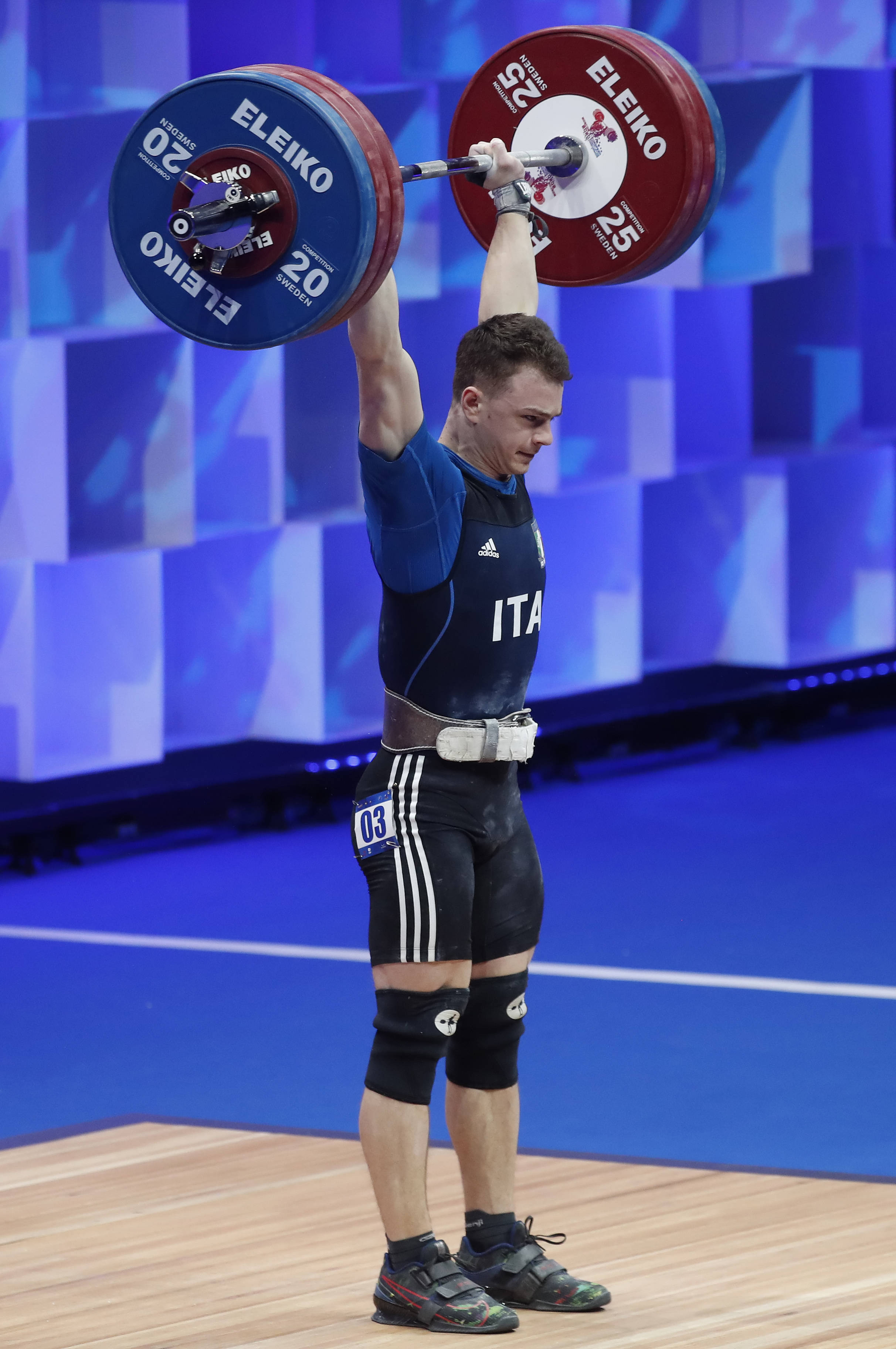 包含保加利亚跳水选手实现梦想登上领奖台的词条