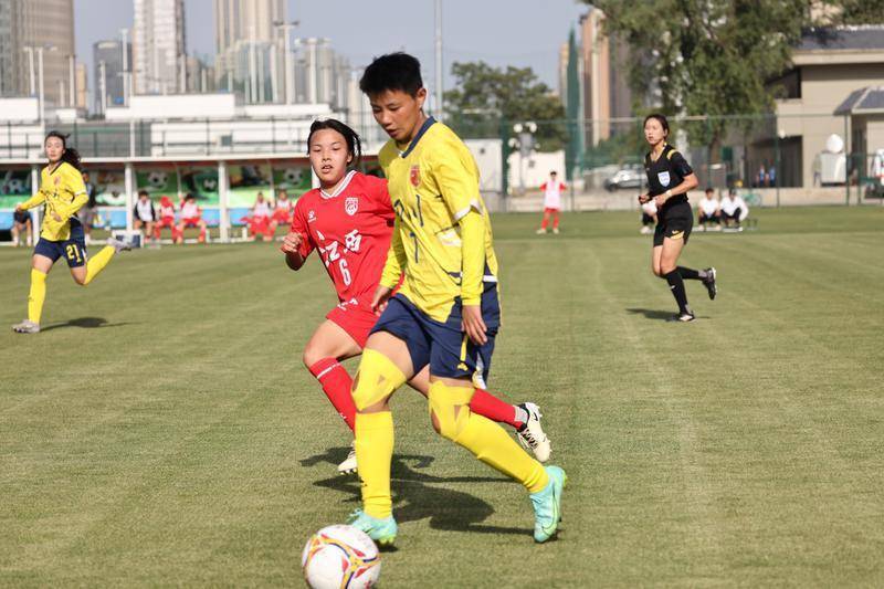 im电竞下载-中国女足队员杨丽：预备队比赛训练有序