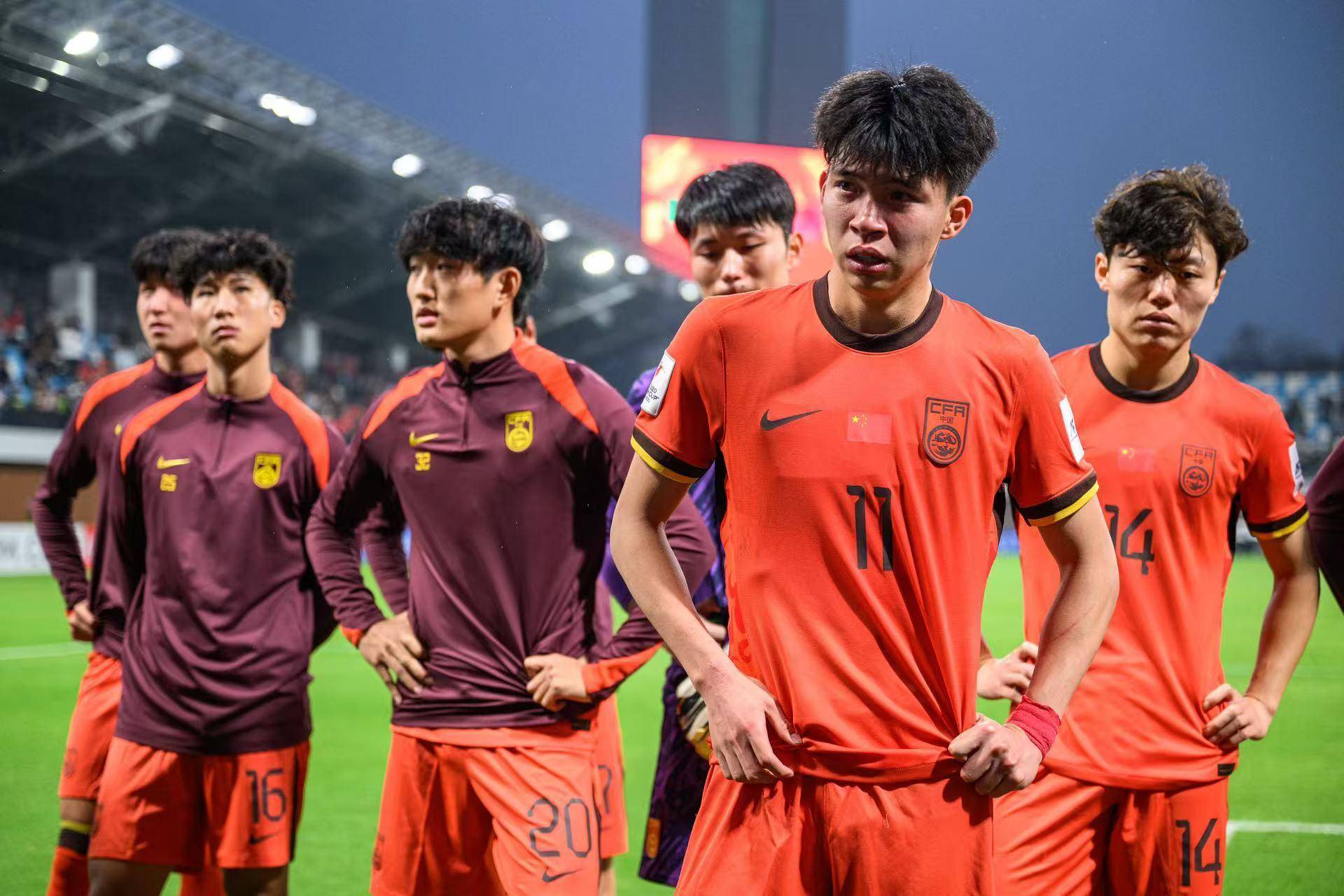 关于亚洲足坛最新赛况：悬念战局引人期待的信息