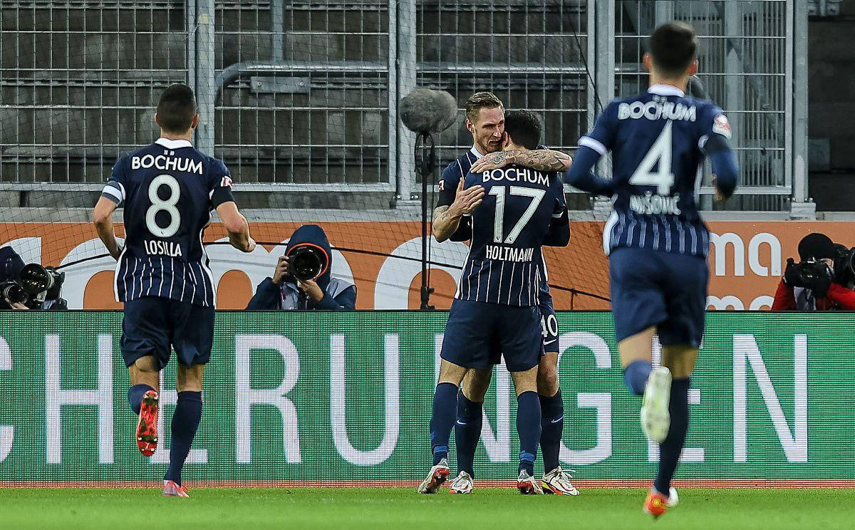 IM电竞官网入口-斯图加特主场失利，遭受连败压力的简单介绍