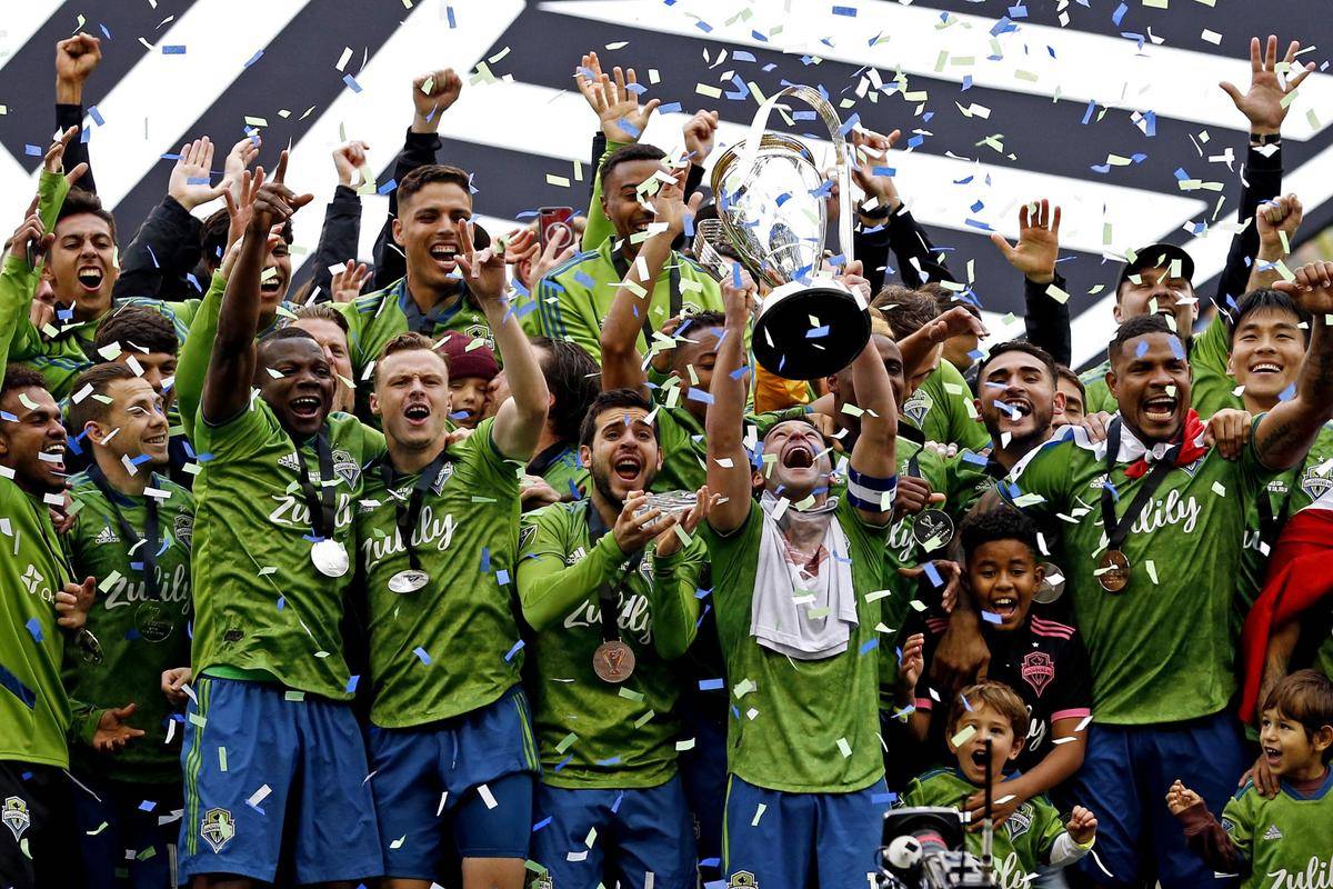 im电竞APP-黑马球队奋力角逐，实力不容小觑