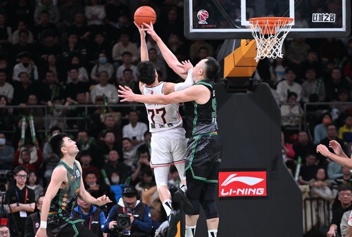 -辽宁男篮再战广东队，再掀篮球激情