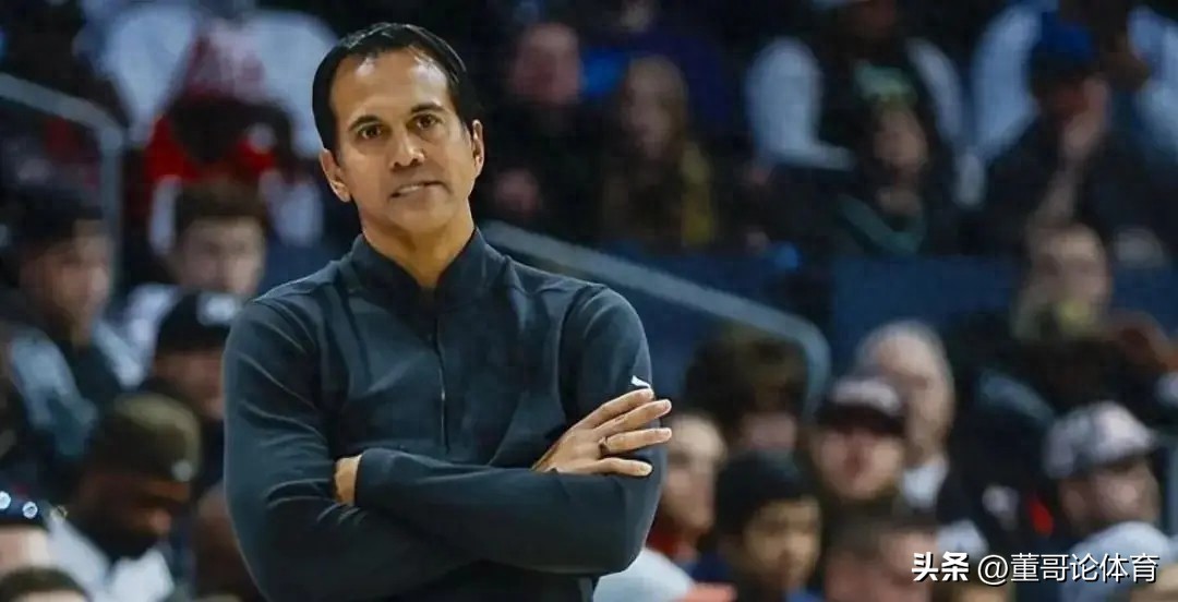 im电游官方网站-火箭队主教练悉心教导球员细致入微