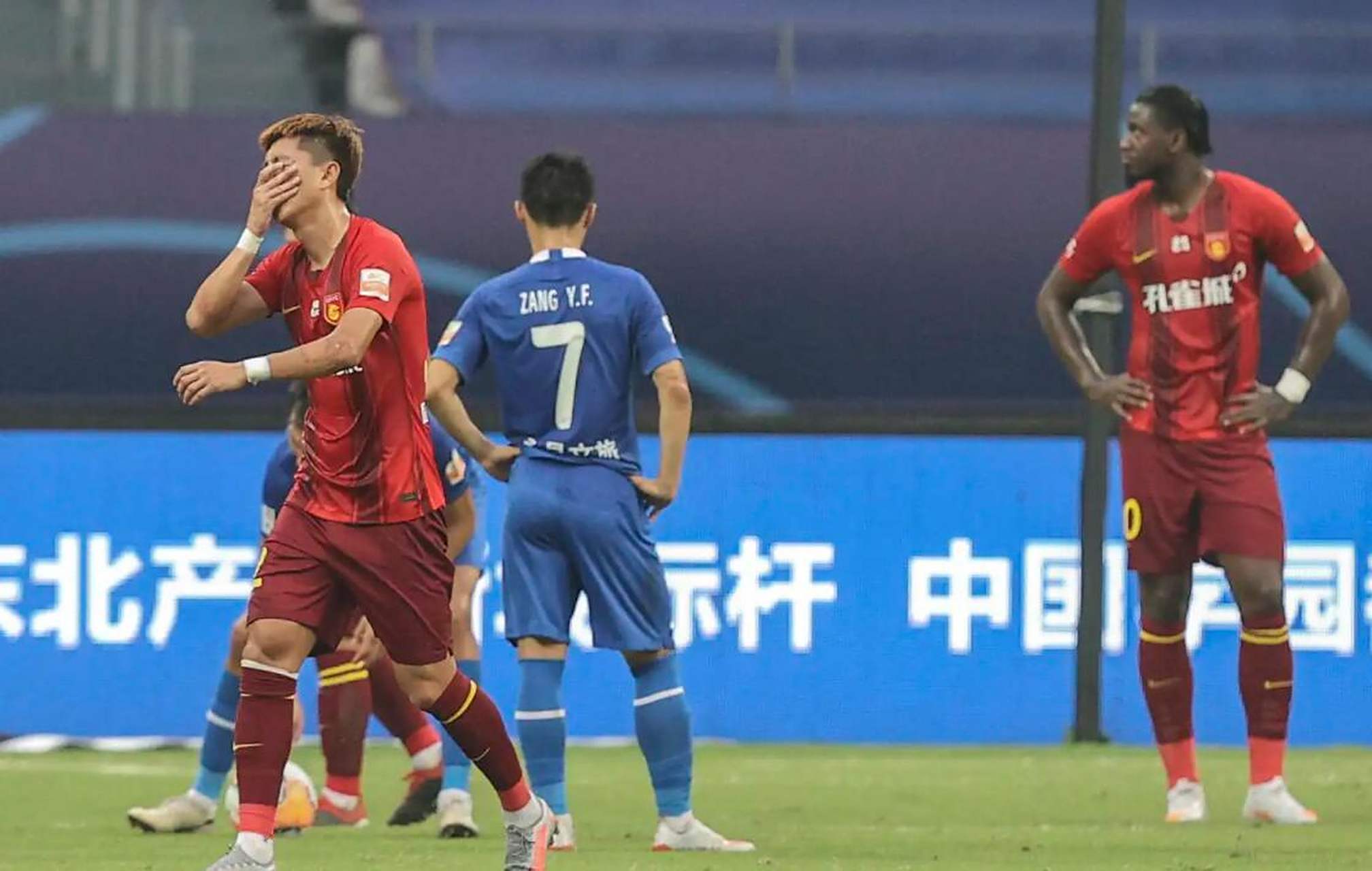 关于北京球队赢得紧张胜利，锁定国际赛晋级名额的信息