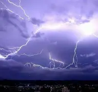 雷加内斯主场憾负塞维利亚，功亏一篑