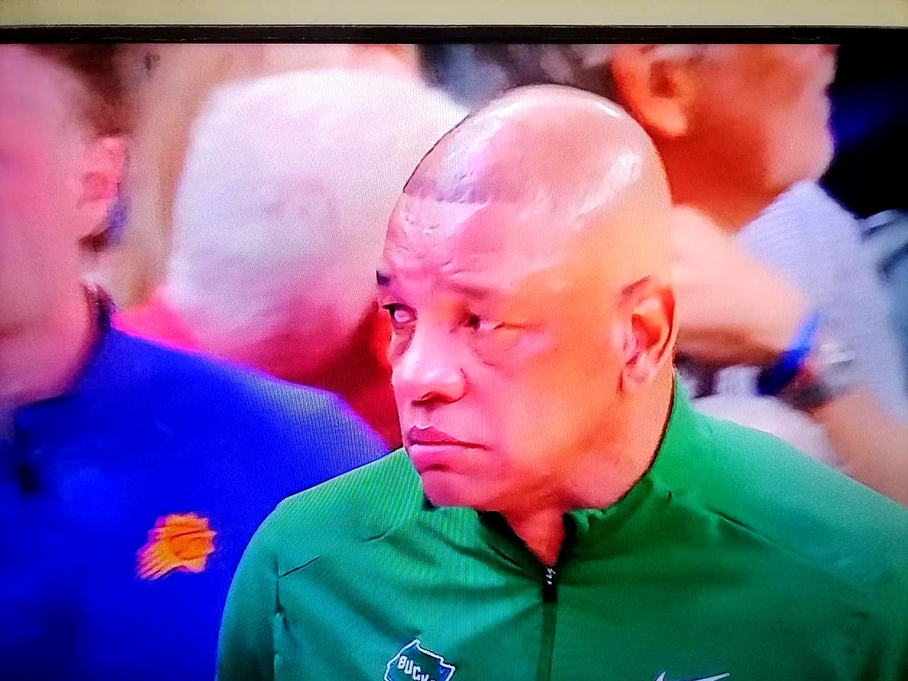 im电竞官网-雄鹿队主力受伤情况不容乐观，球队备战困难