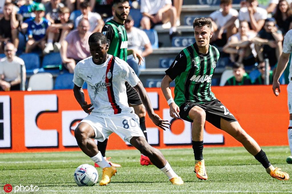 AC米兰新赛季表现出色，球队蓄势待发