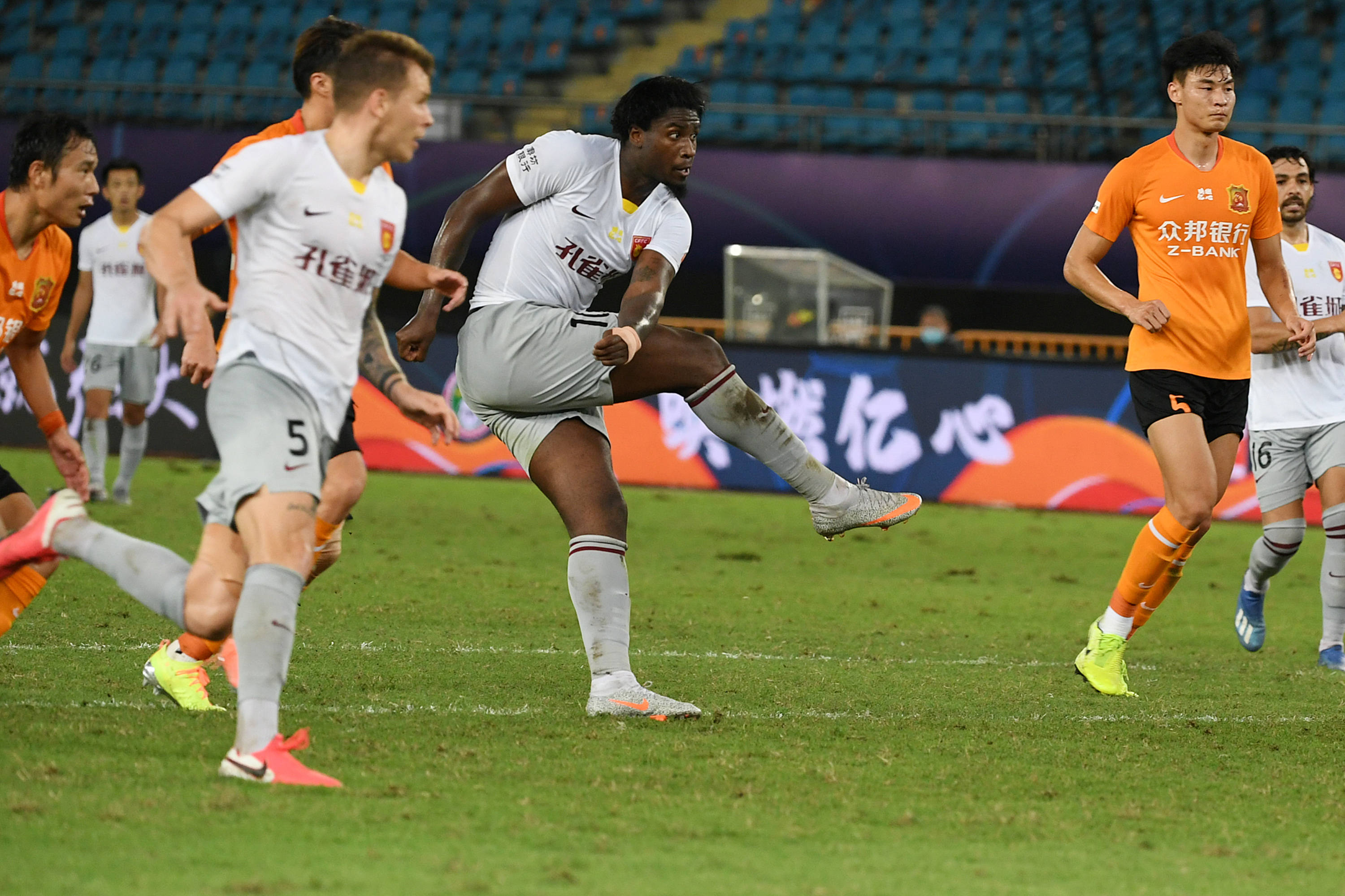 包含河北华夏幸福备战压力释放，主帅做出部署备战的词条