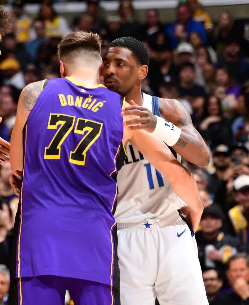 -凯尔特人队球星欧文受伤，或将影响球队季后赛表现的简单介绍