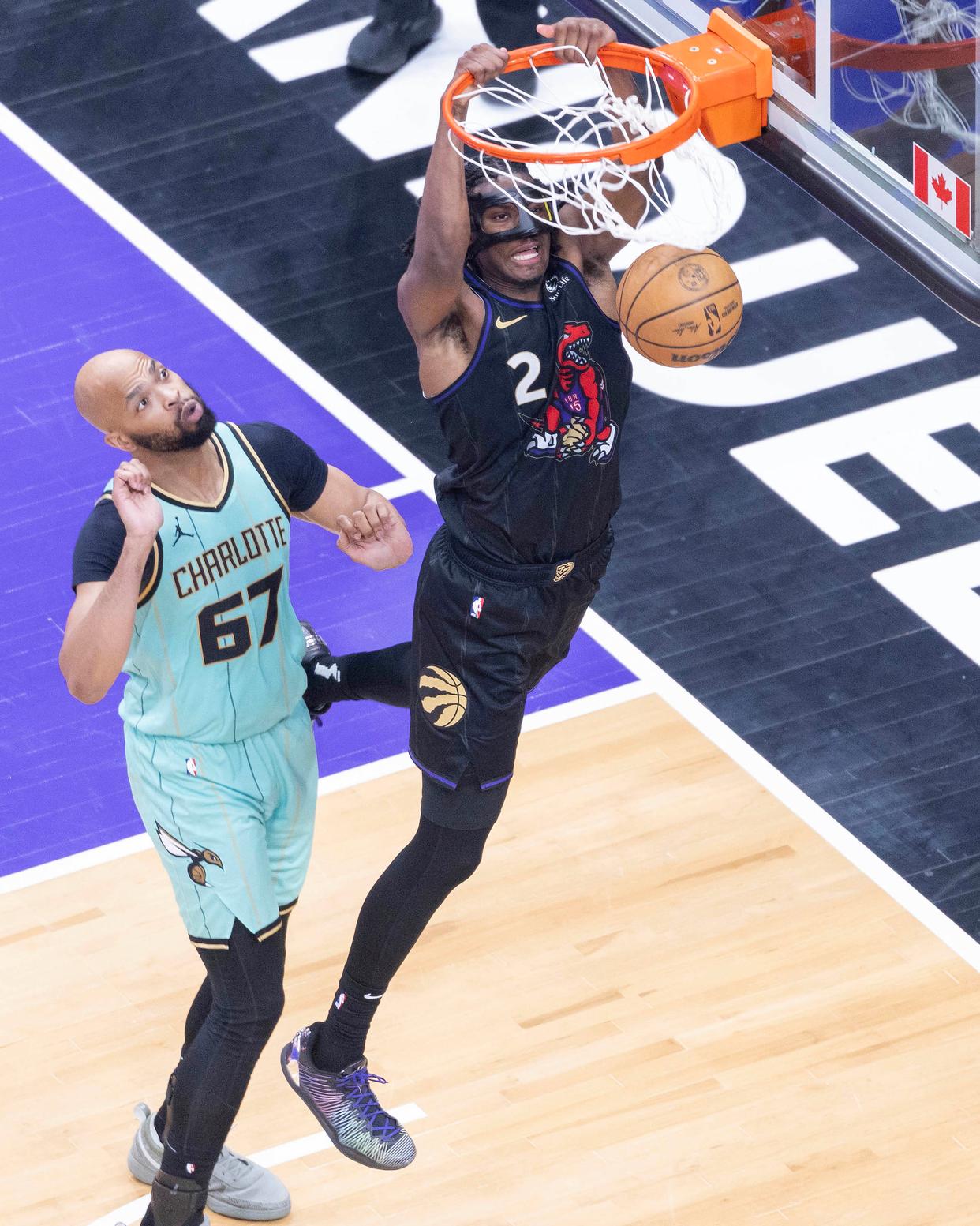 猛龙队险胜老鹰，保持不败纪录